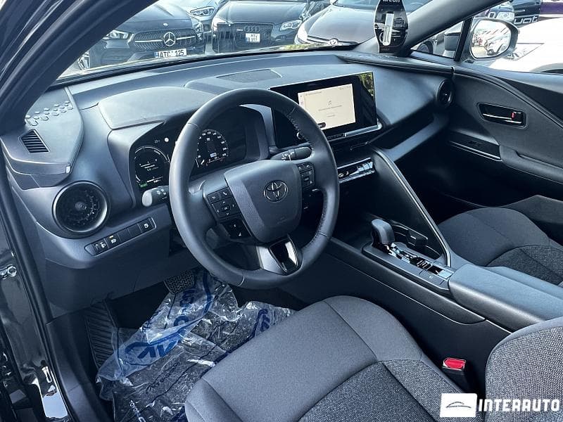 Toyota C-HR 2024 — Миниатюра 5