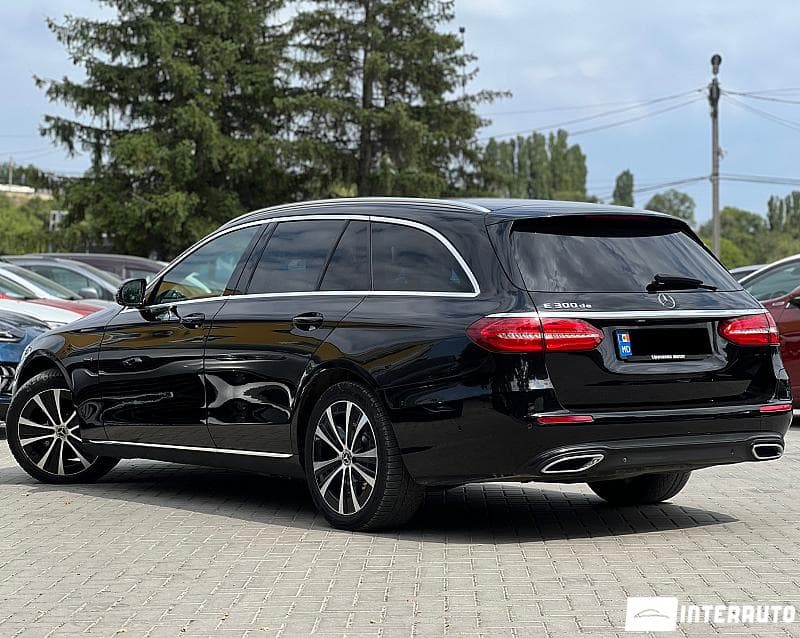 Mercedes E 300de 2019 — Миниатюра 4