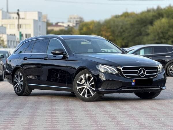 2019 Mercedes E 300de — Miniatură 2