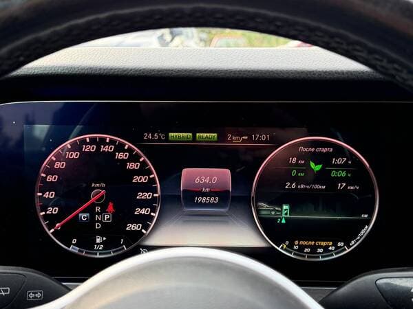 2019 Mercedes E 300de — Miniatură 18