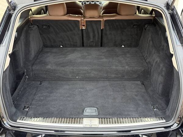 2019 Mercedes E 300de — Miniatură 19