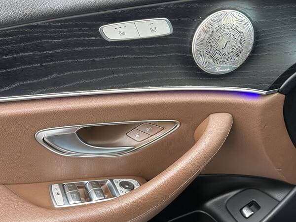 2019 Mercedes E 300de — Miniatură 13