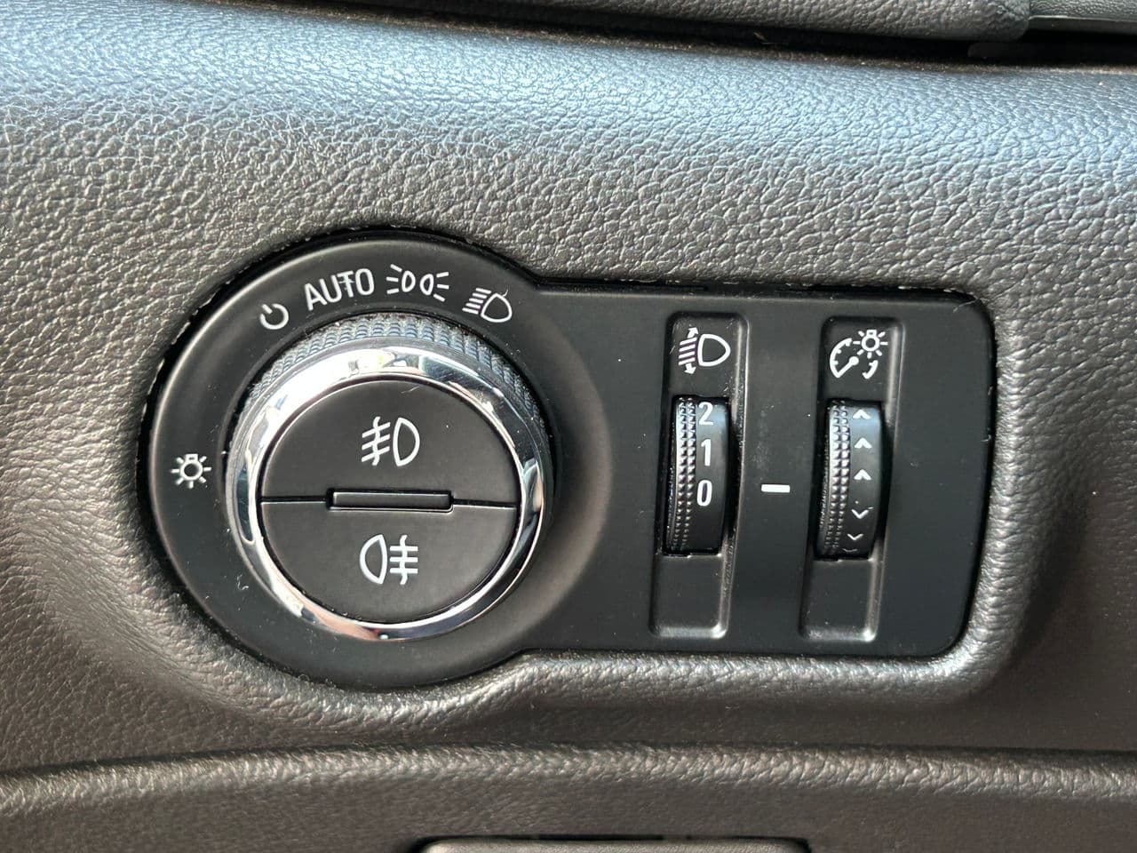 Opel Astra 2013 — Миниатюра 8