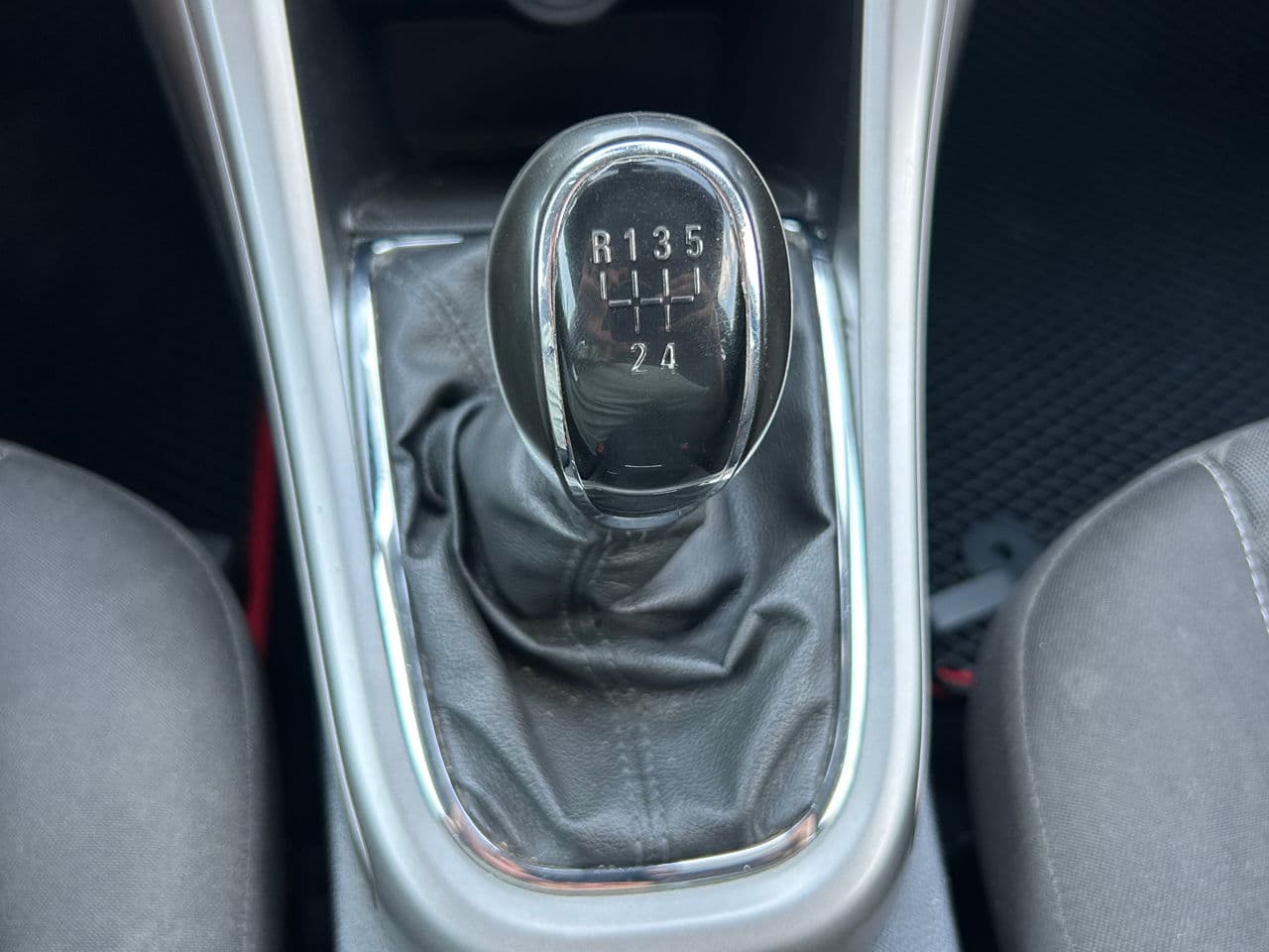 Opel Astra 2013 — Миниатюра 12