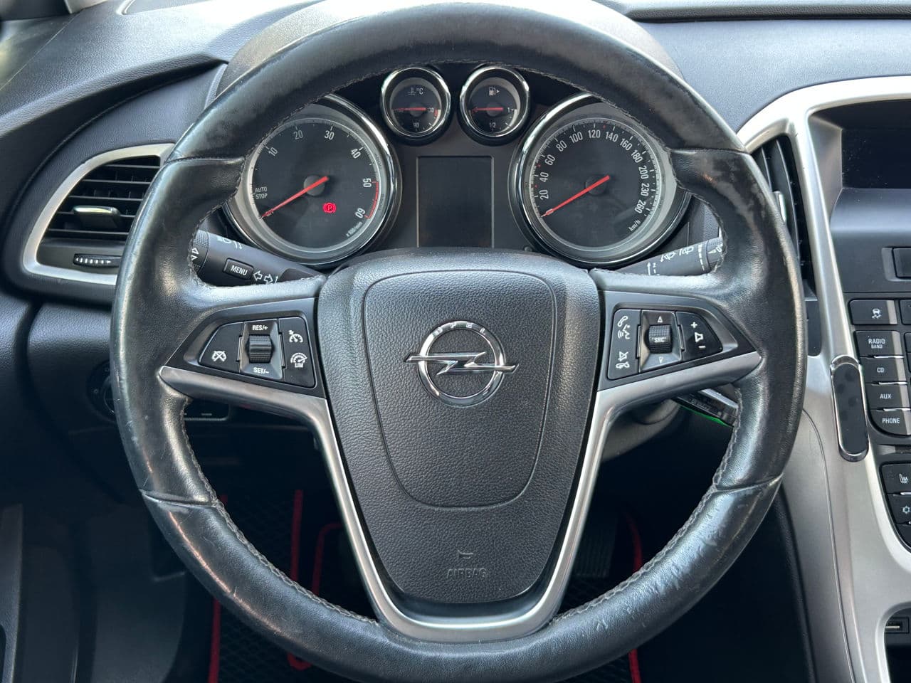 Opel Astra 2013 — Миниатюра 10