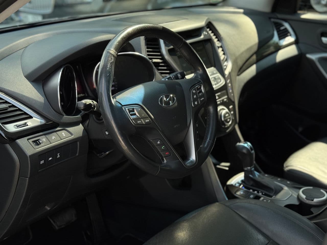 Hyundai Santa Fe 2015 — Миниатюра 9