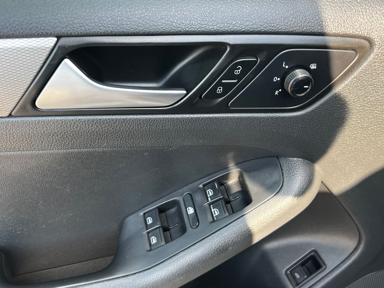 Volkswagen Jetta 2016 — Миниатюра 15