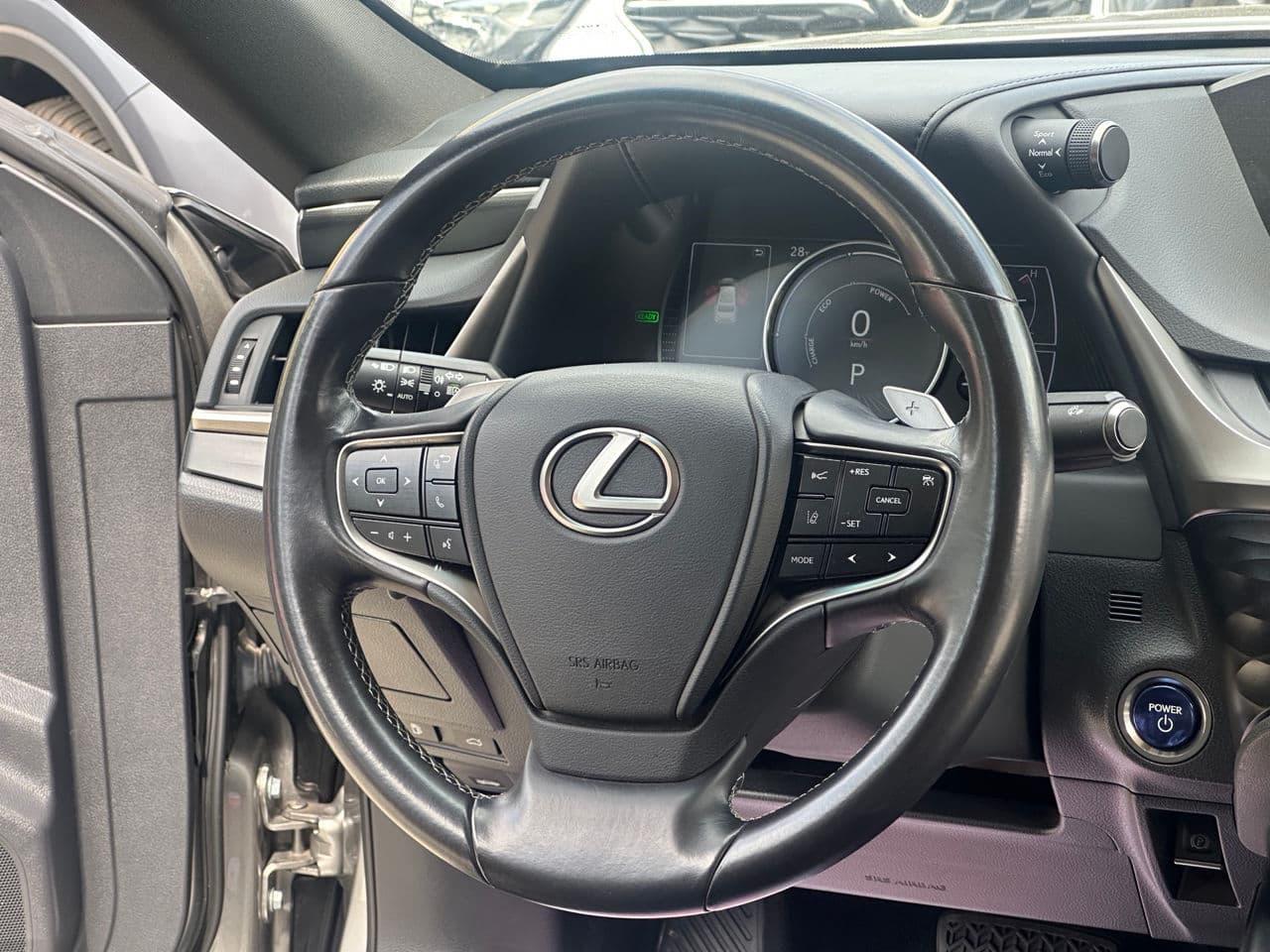 Lexus ES 300h 2019 — Миниатюра 7