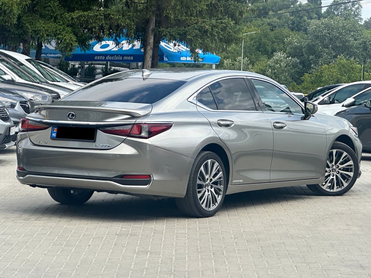 Lexus ES 300h 2019 — Миниатюра 3