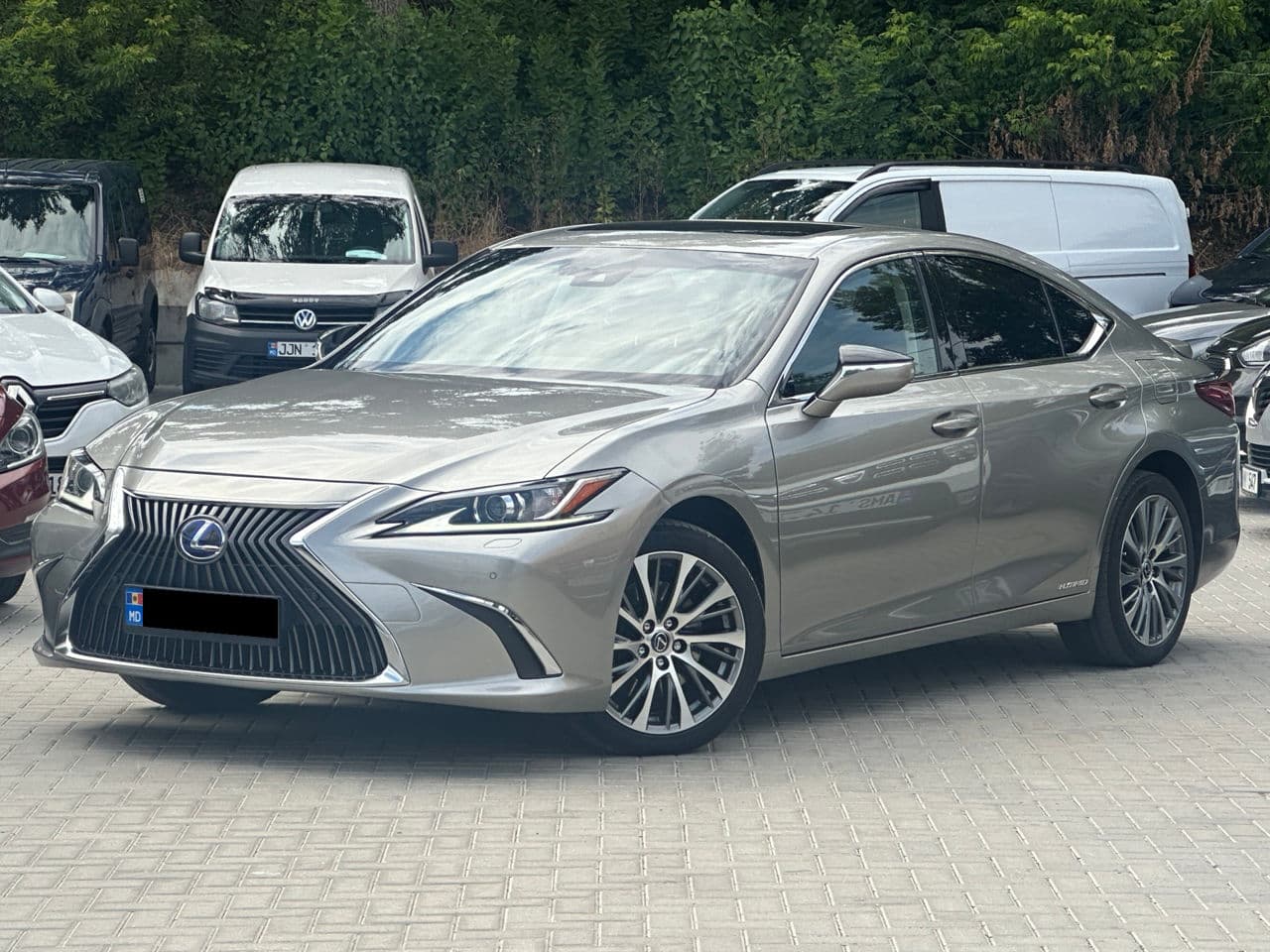 Lexus ES 300h 2019 — Миниатюра 2
