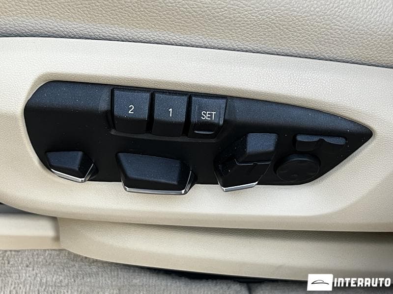 2016 BMW X5 2.5D — Miniatură 15