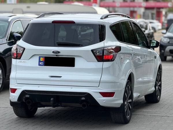 2018 Ford Kuga — Miniatură 4