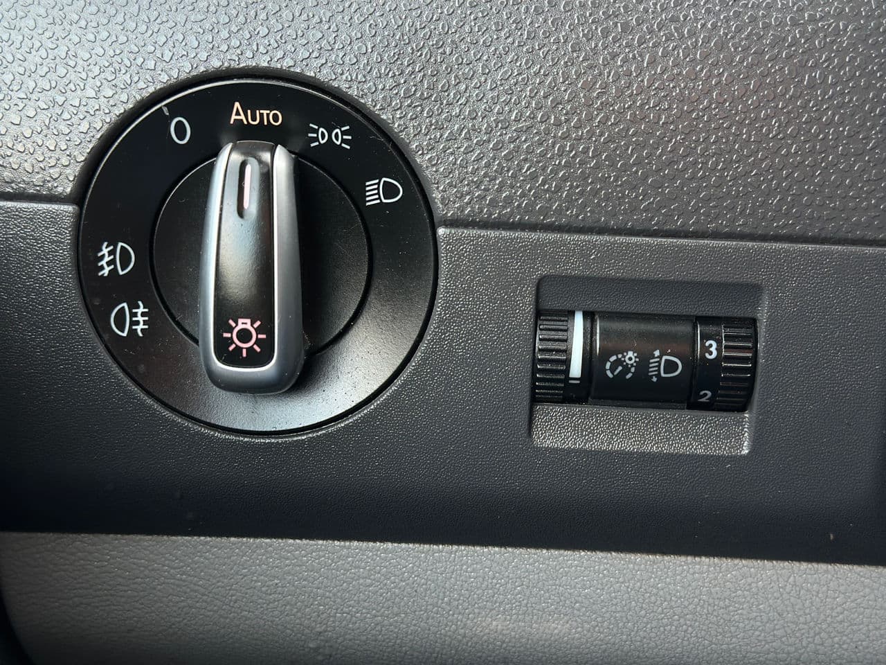 Volkswagen Transporter 2012 — Миниатюра 8