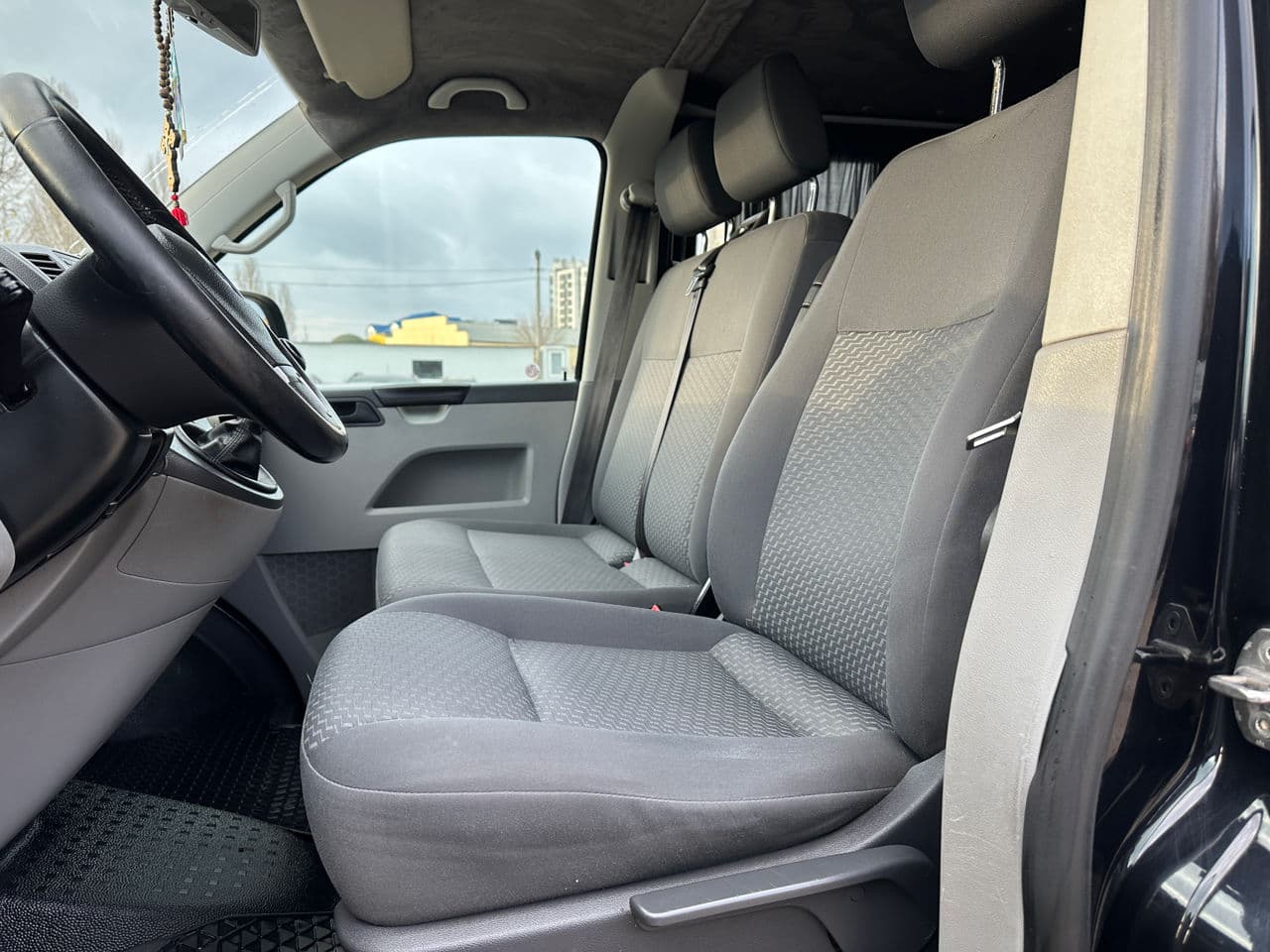 Volkswagen Transporter 2012 — Миниатюра 5