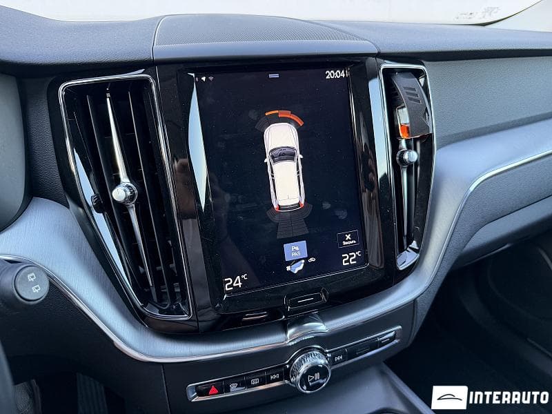 Volvo XC 60 2018 — Миниатюра 13