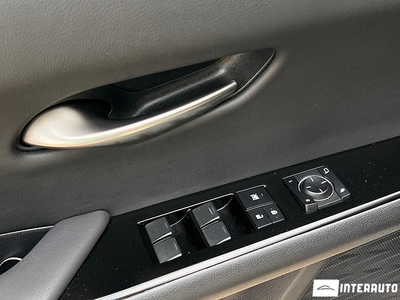 Lexus UX 300e 2021 — Миниатюра 5