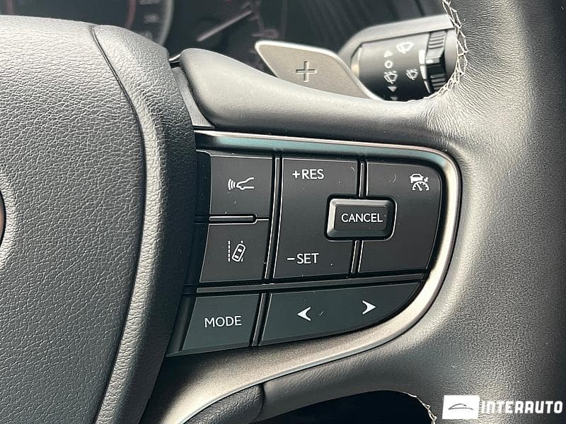 Lexus UX 300e 2021 — Миниатюра 13