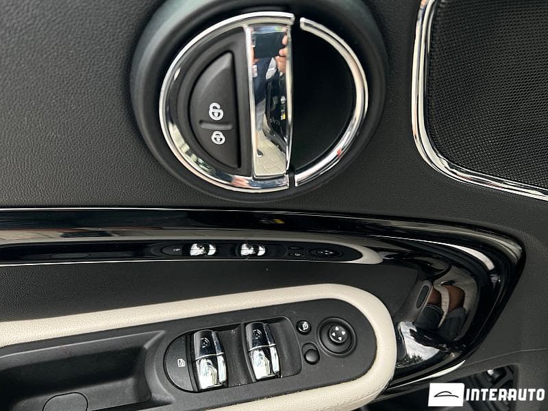 Mini Countryman Cooper S ALL4 2018 — Миниатюра 5