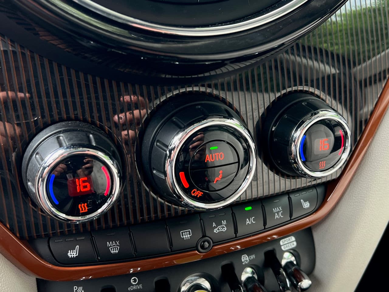Mini Countryman Cooper S ALL4 2018 — Миниатюра 16