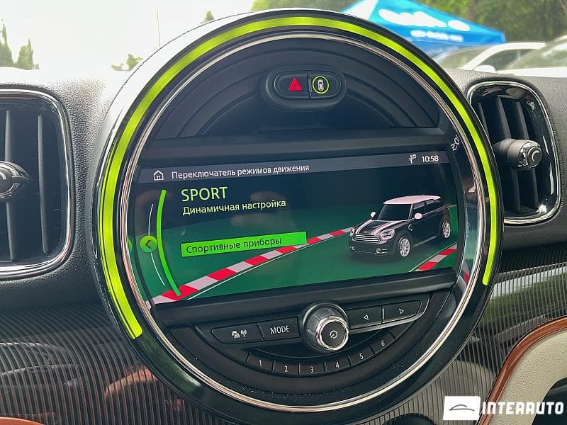 Mini Countryman Cooper S ALL4 2018 — Миниатюра 15