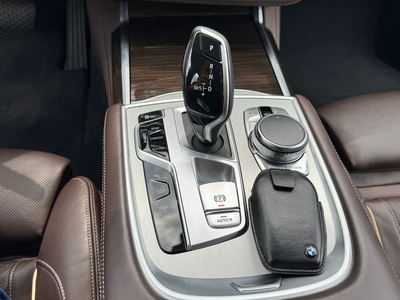 BMW 740 2017 — Миниатюра 13