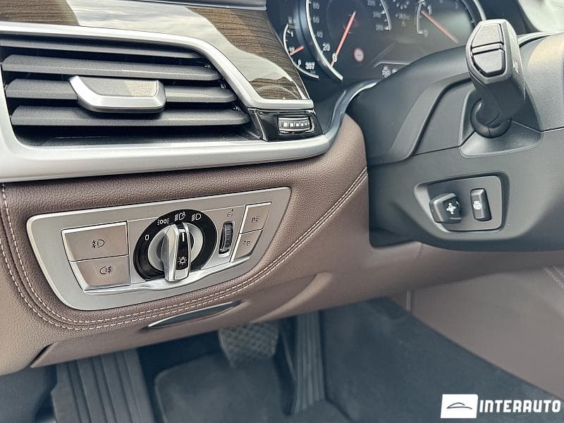 BMW 740 2017 — Миниатюра 23