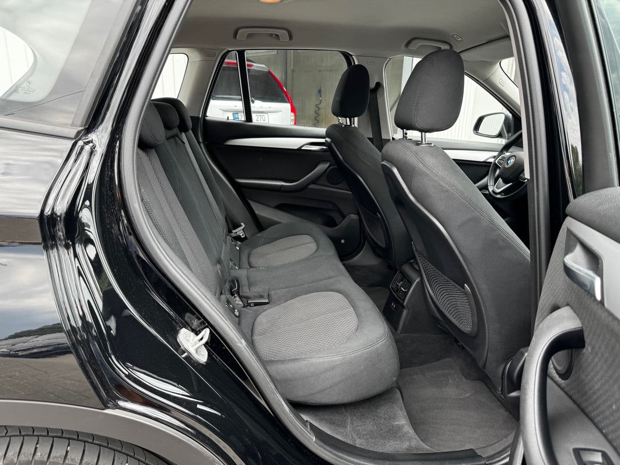 BMW X1 1.6D 2021 — Миниатюра 8