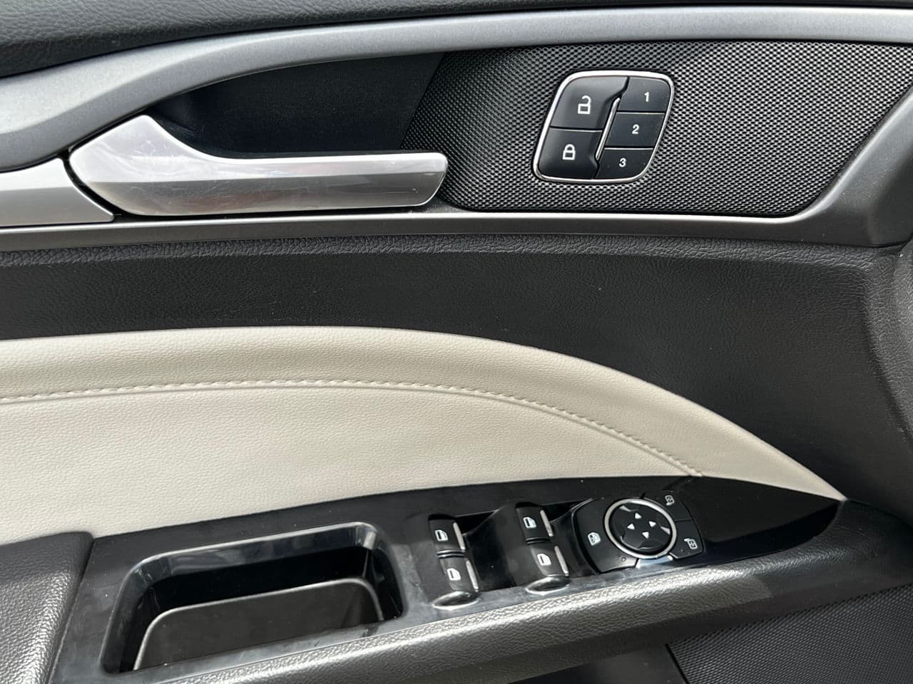 Ford Fusion 2016 — Миниатюра 16