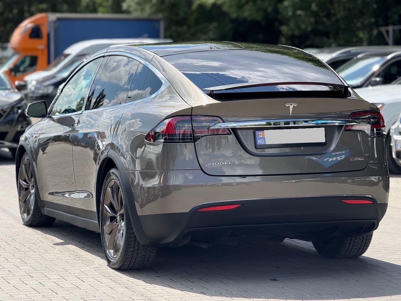 Tesla Model X 2016 — Миниатюра 4