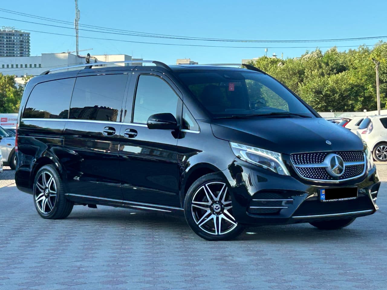 Mercedes V 300 2022 — Миниатюра 4