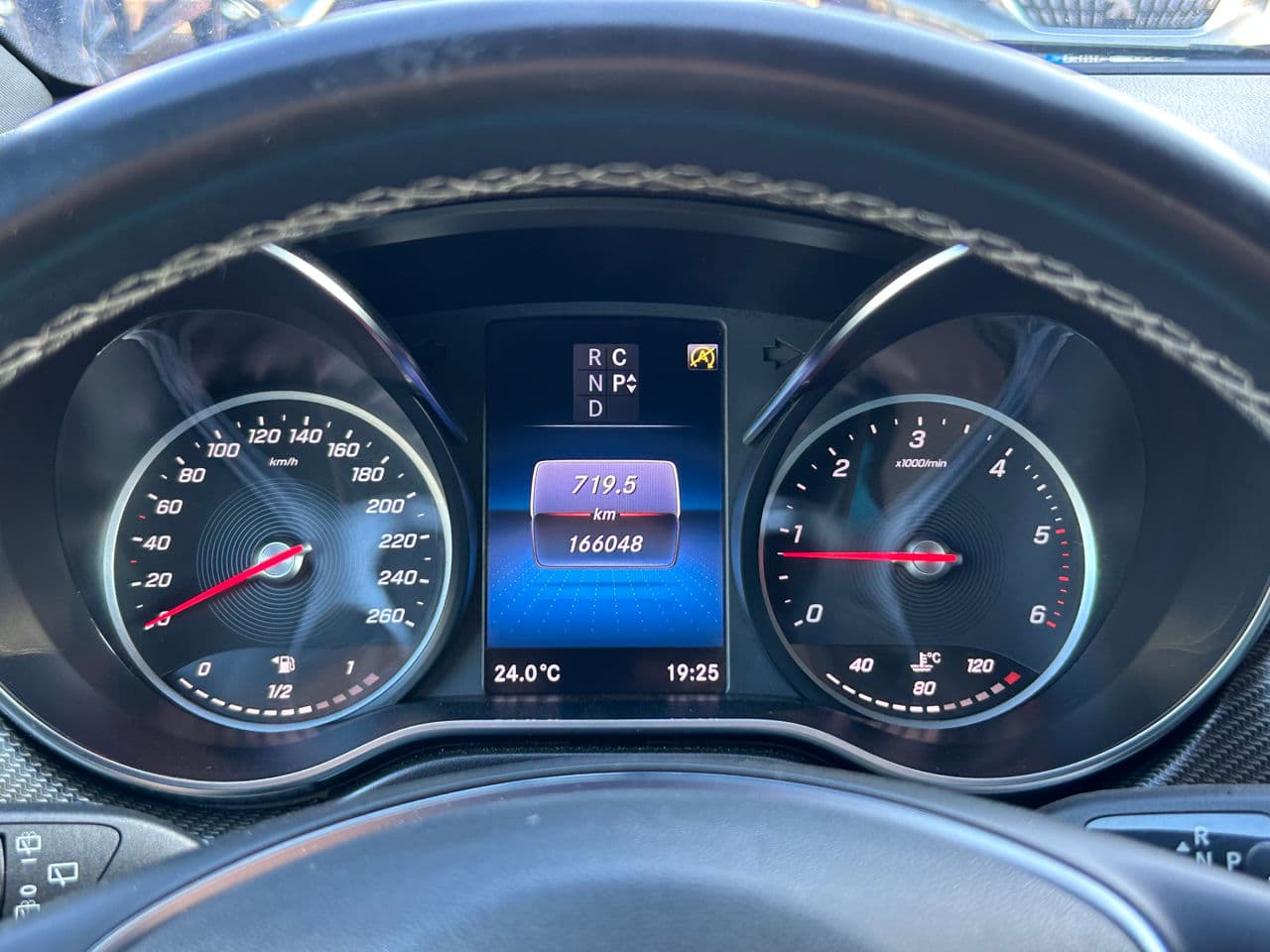 Mercedes V 300 2022 — Миниатюра 15