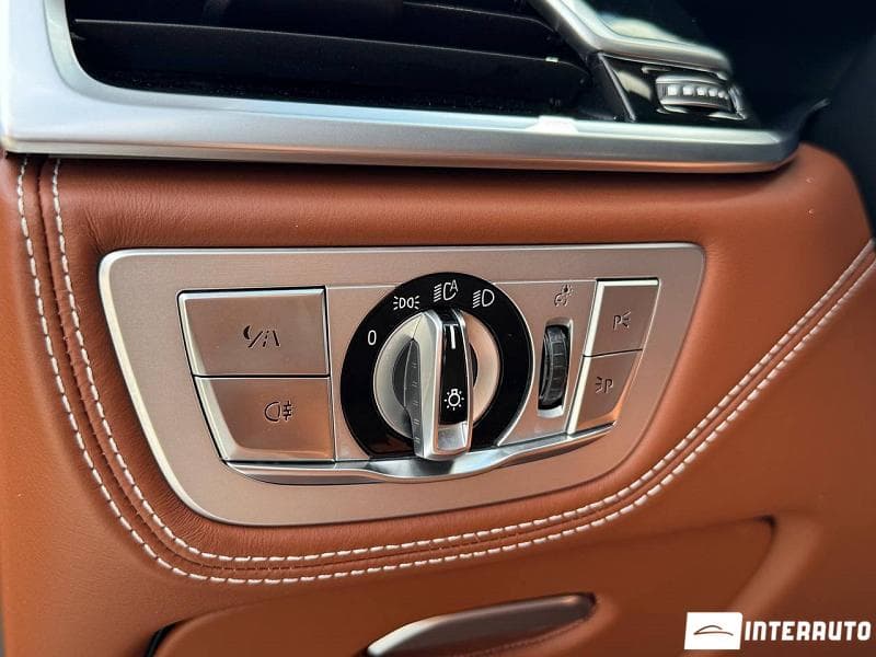 BMW 745e 2019 — Миниатюра 9
