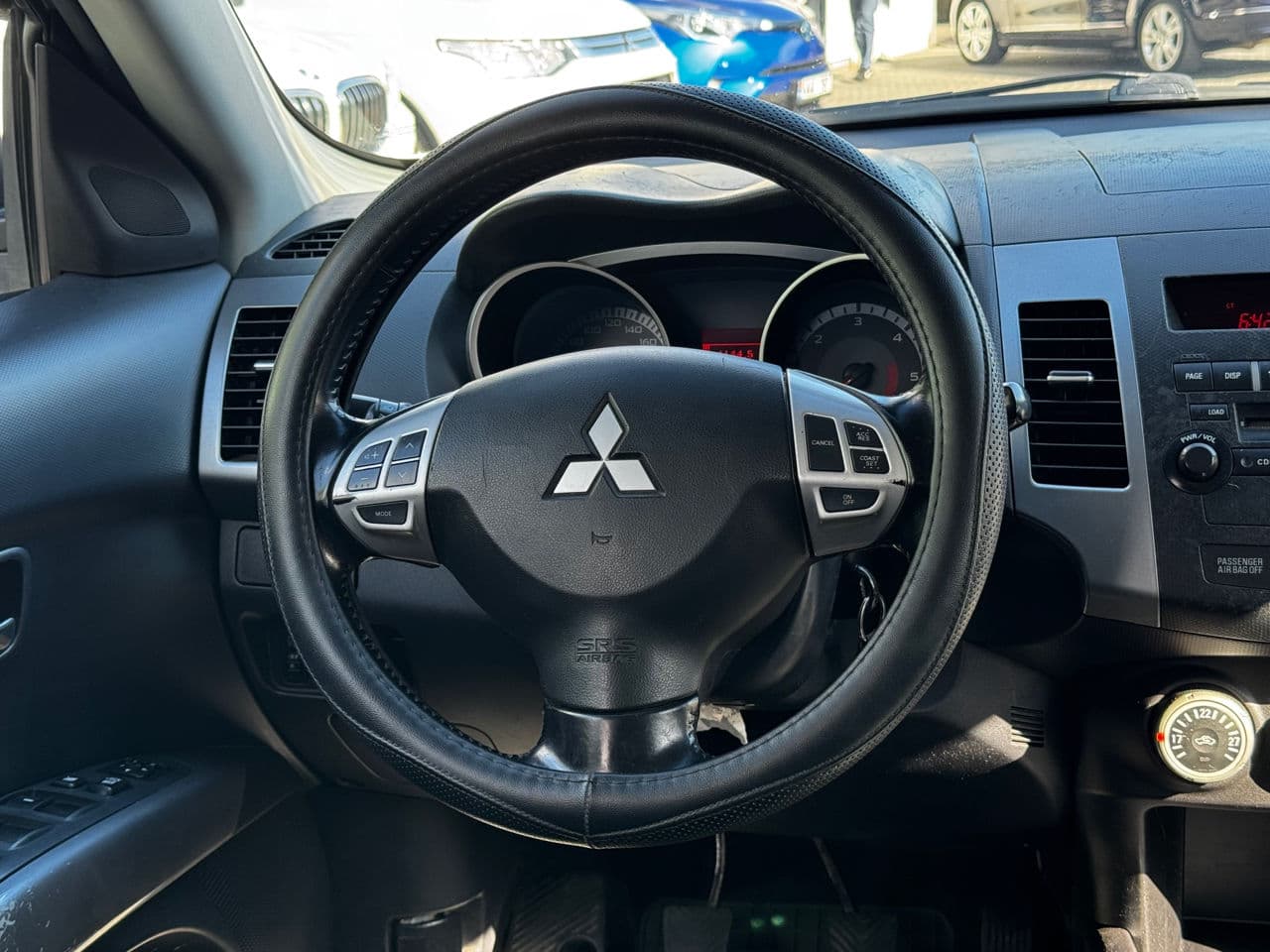 Mitsubishi Outlander XL 2008 — Миниатюра 11