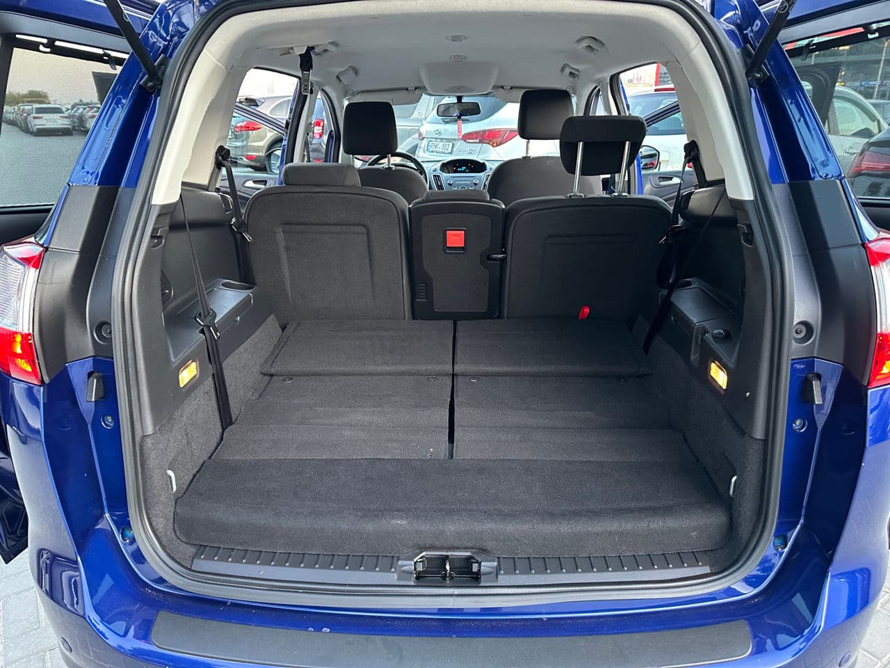 Ford Grand C-MAX 2016 — Миниатюра 13