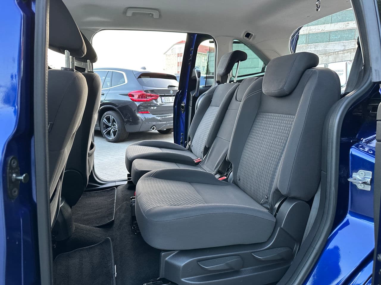 Ford Grand C-MAX 2016 — Миниатюра 11