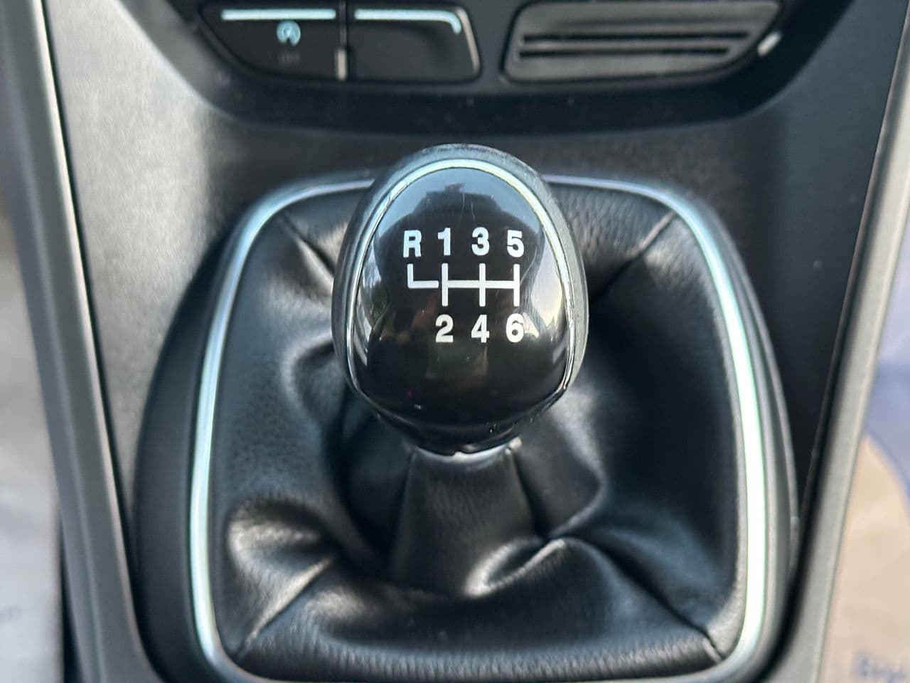 Ford Grand C-MAX 2016 — Миниатюра 10