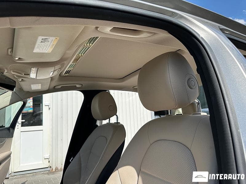 Mercedes C 300 2018 — Миниатюра 15