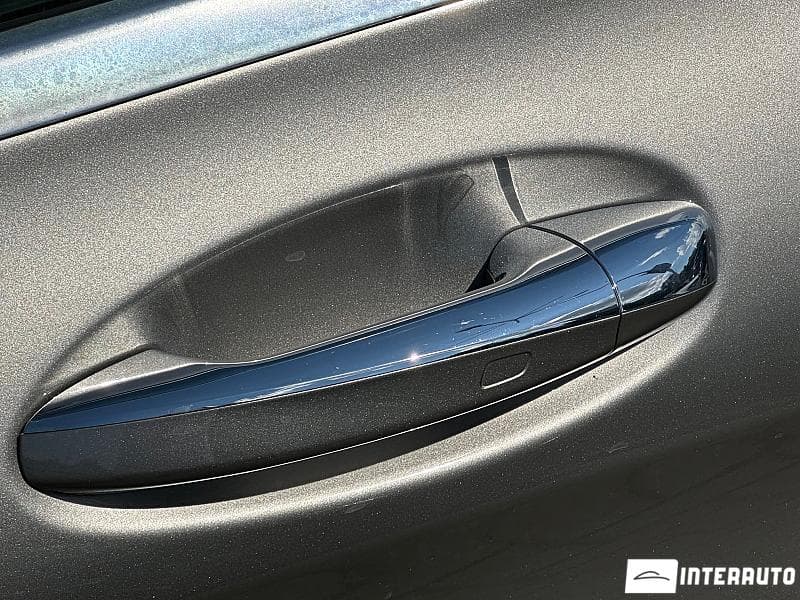 Mercedes C 300 2018 — Миниатюра 21
