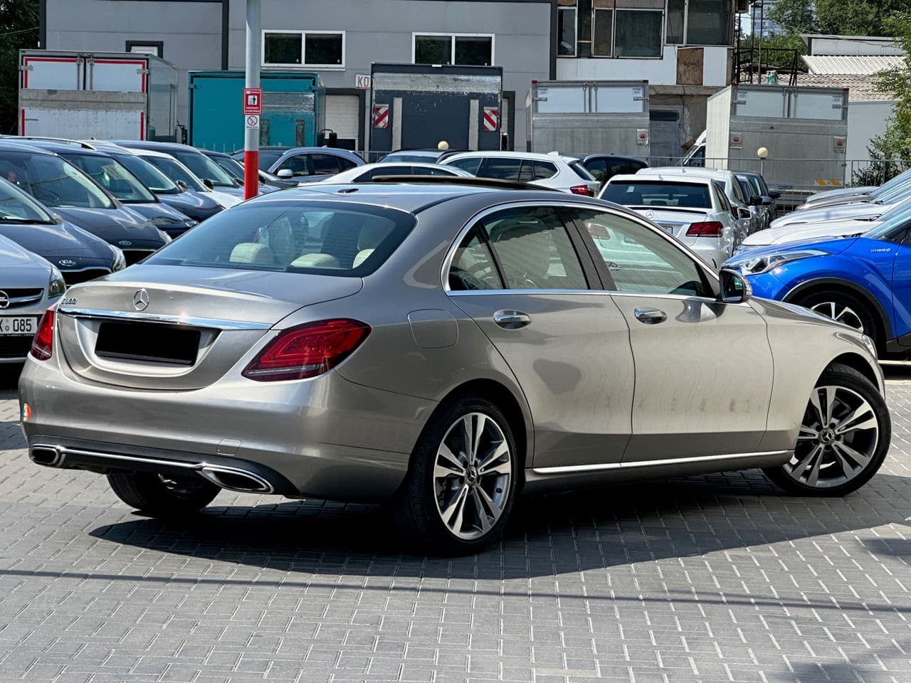 Mercedes C 300 2018 — Миниатюра 3