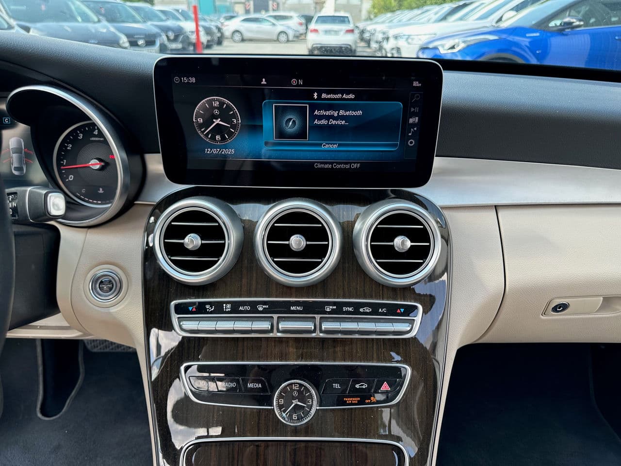 Mercedes C 300 2018 — Миниатюра 12