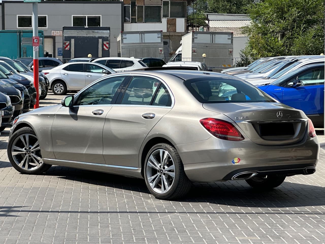 Mercedes C 300 2018 — Миниатюра 2