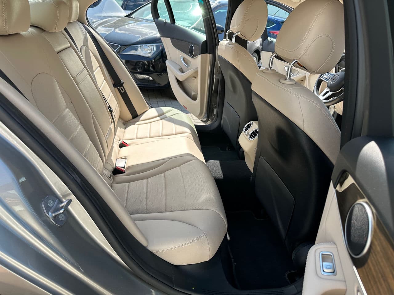 Mercedes C 300 2018 — Миниатюра 14