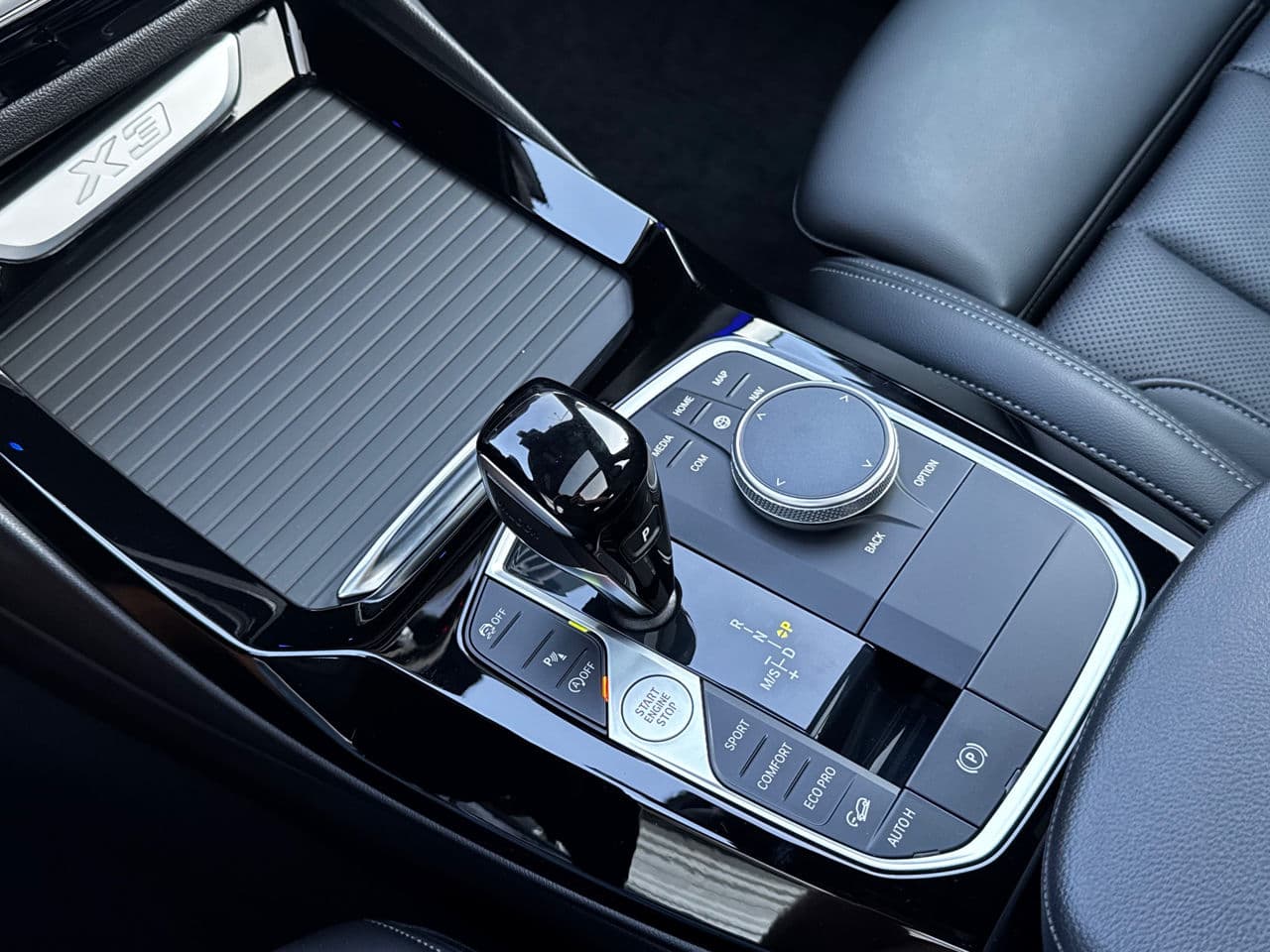 BMW X3 3.0i 2023 — Миниатюра 12