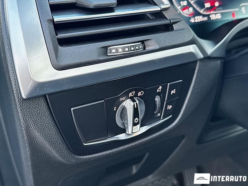 BMW X3 3.0i 2023 — Миниатюра 18