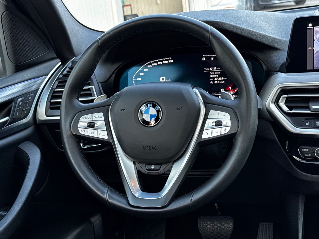 BMW X3 3.0i 2023 — Миниатюра 8