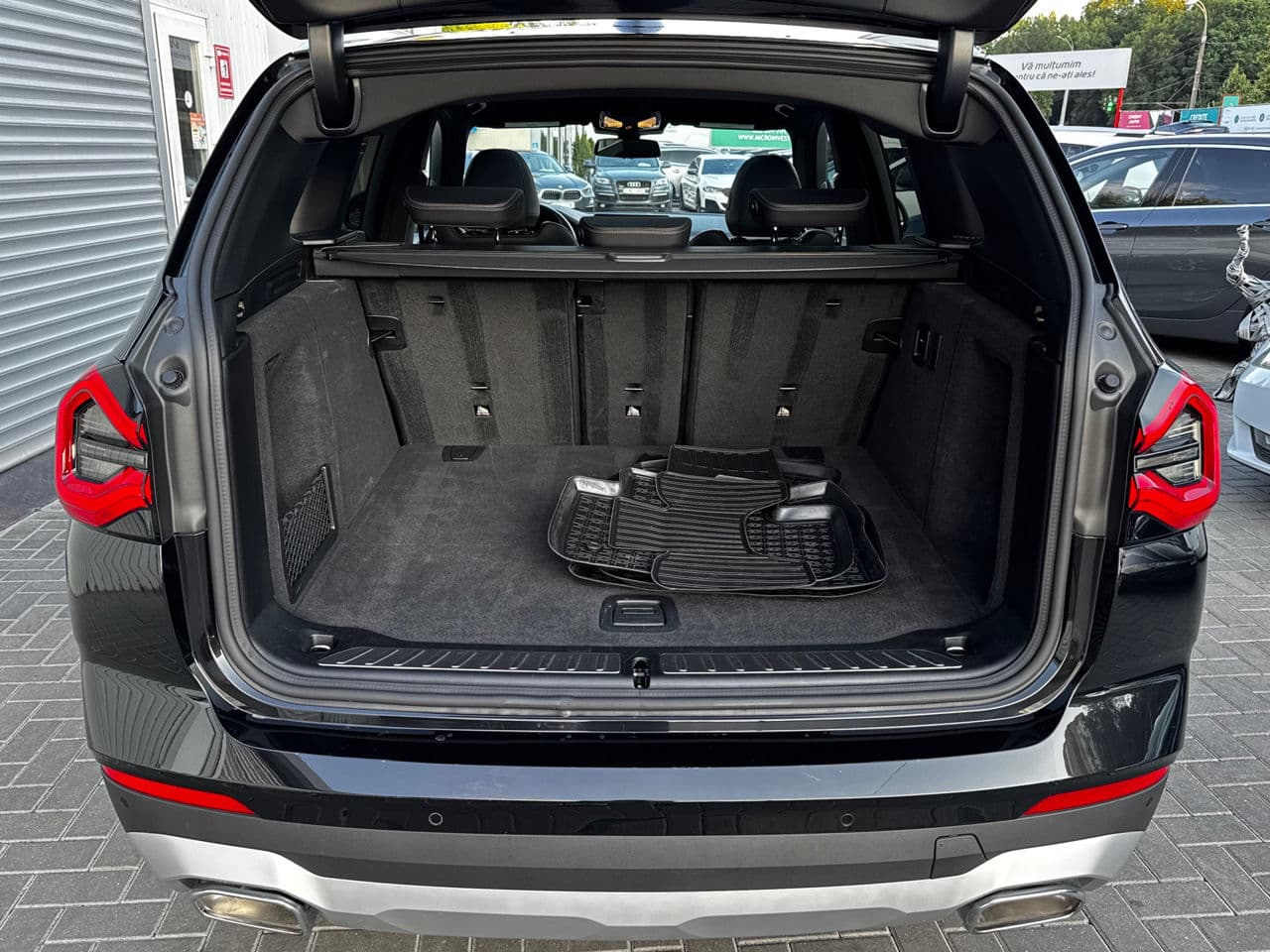 BMW X3 3.0i 2023 — Миниатюра 16