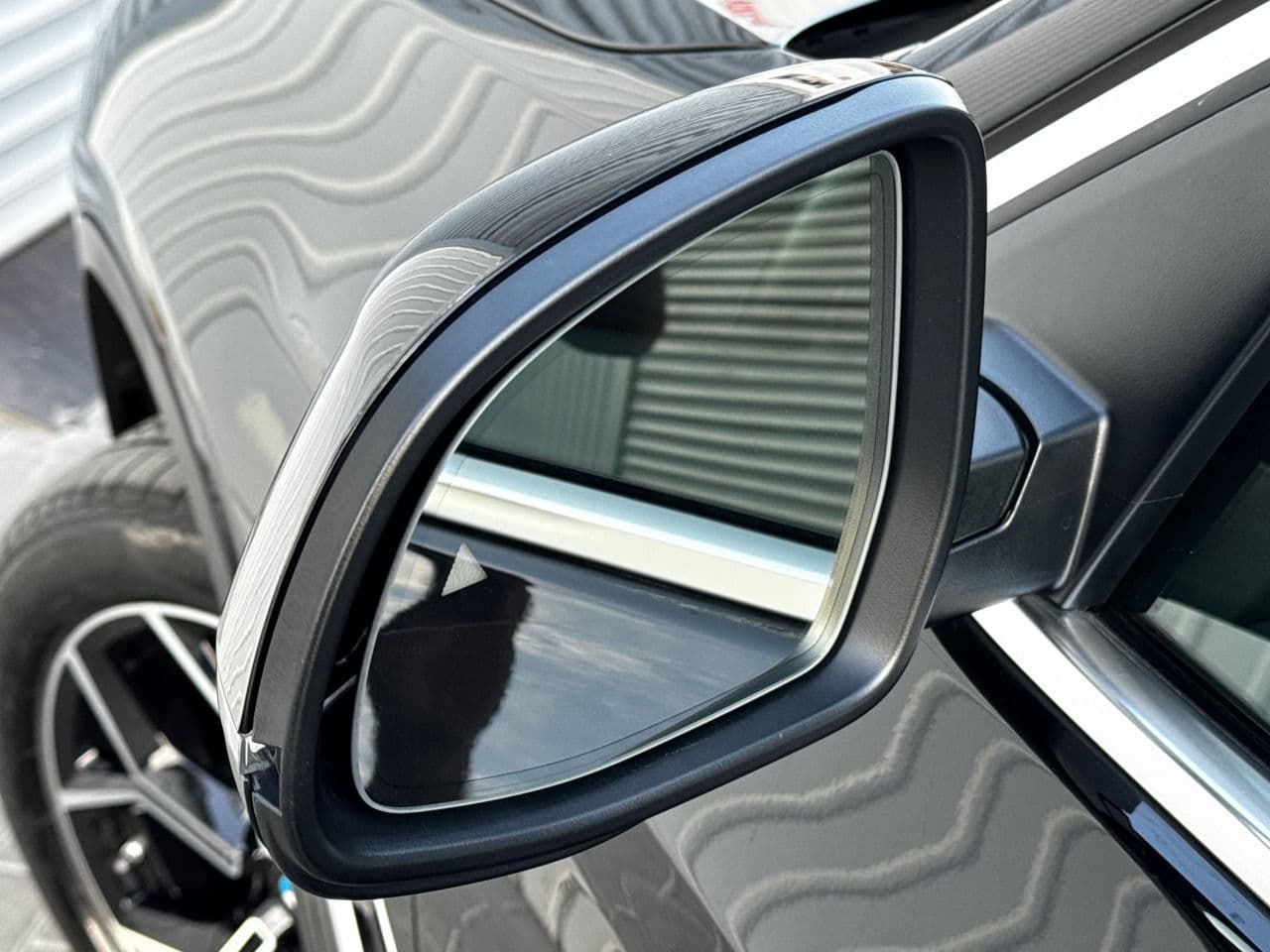 BMW X3 3.0i 2023 — Миниатюра 24