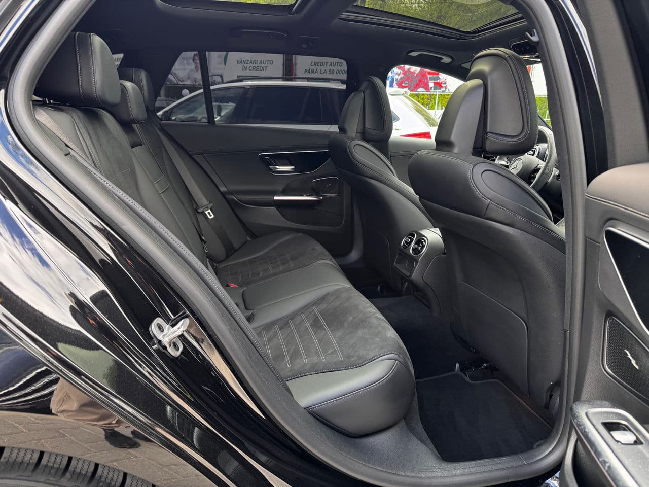 Mercedes C 200 2024 — Миниатюра 18
