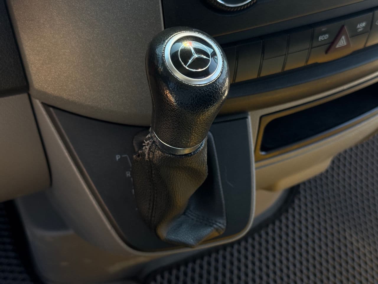 Mercedes Sprinter 2018 — Миниатюра 14