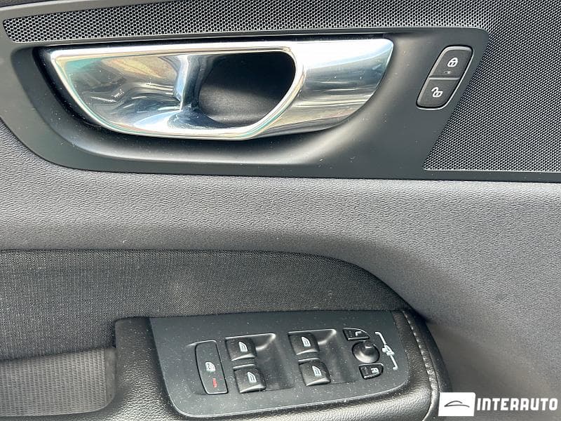 Volvo XC 60 2019 — Миниатюра 6
